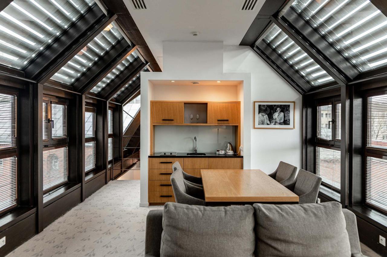Great Polonia The Granary La Suite Hotel Wroclaw Luaran gambar The interior of a penthouse apartment