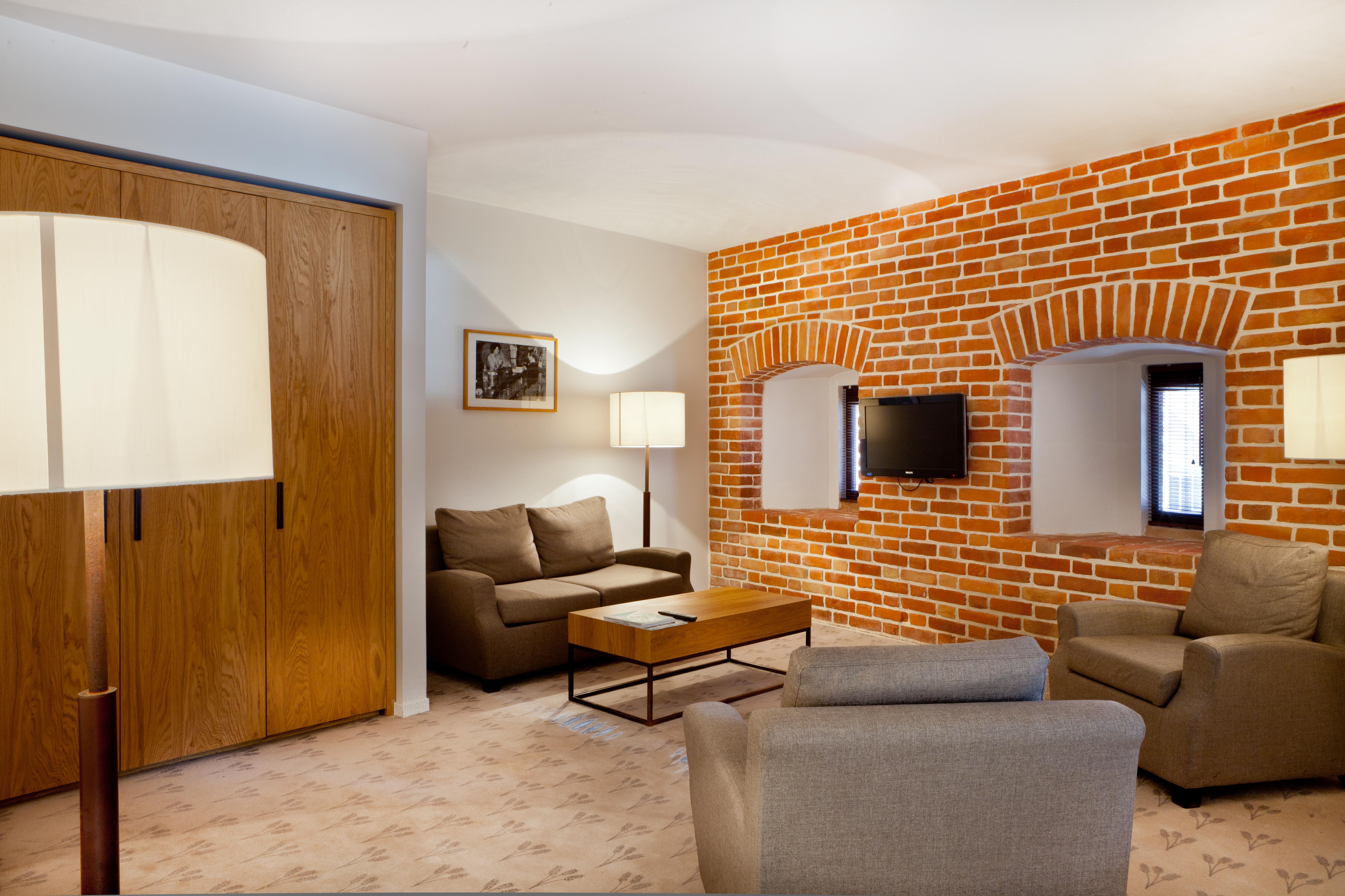 Great Polonia The Granary La Suite Hotel Wroclaw Luaran gambar Interior of a room