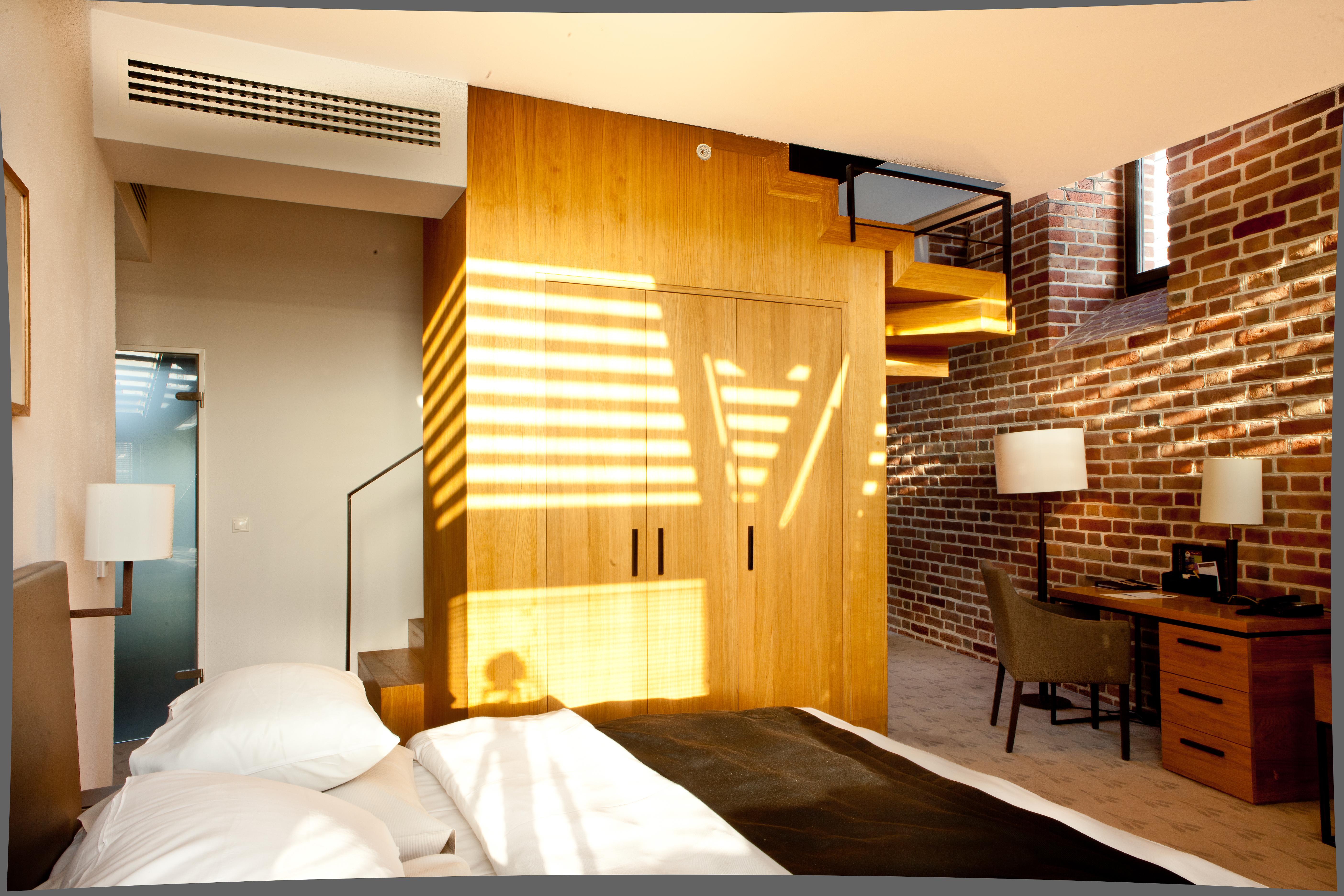 Great Polonia The Granary La Suite Hotel Wroclaw Luaran gambar A room at the hotel