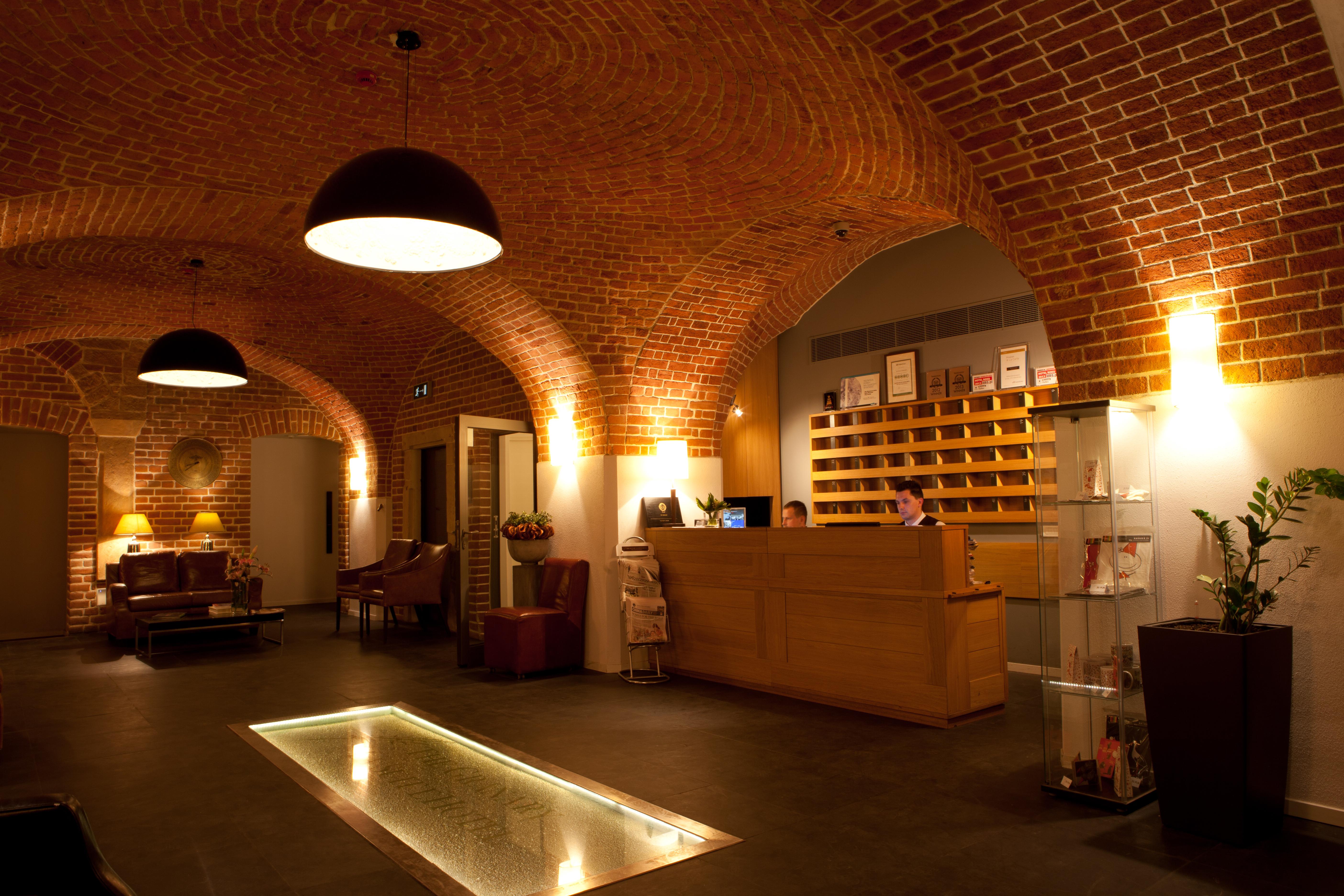Great Polonia The Granary La Suite Hotel Wroclaw Luaran gambar The interior of the wine museum