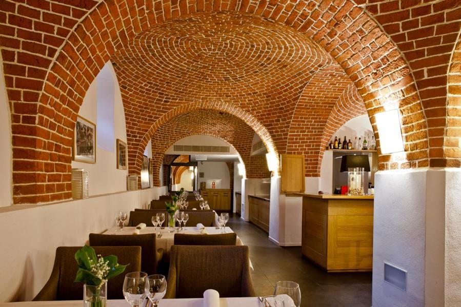 Great Polonia The Granary La Suite Hotel Wroclaw Luaran gambar Restaurant AOC